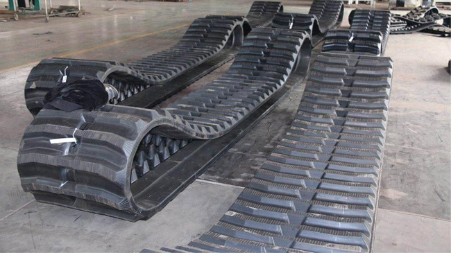 700X100X102 High Quality Undercarriage C20r Crawler Excavator Attachment Rubber Track