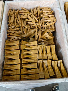 1U3302TL CAT J300 Bucket Tip Tiger Long Frozen Soil Tooth