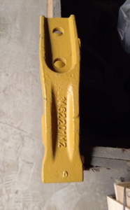 JCB Loader Bucket Middle Tooth 862740m1