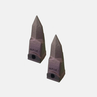 7107320 Bobcat Tiger Tooth